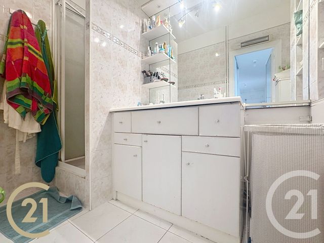 Appartement F4 à vendre - 4 pièces - 70.92 m2 - PARIS - 75020 - ILE-DE-FRANCE - Century 21 Nation