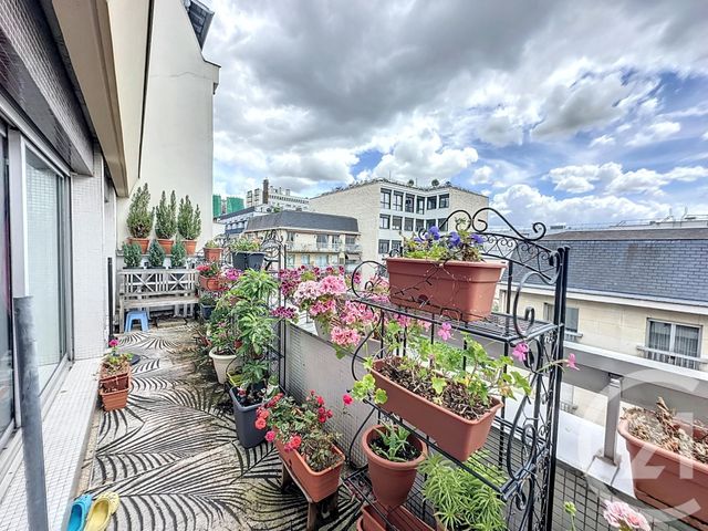  - PARIS - 