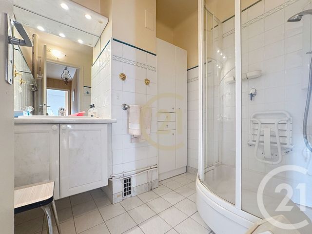 Appartement F3 à vendre - 3 pièces - 47.7 m2 - PARIS - 75012 - ILE-DE-FRANCE - Century 21 Nation