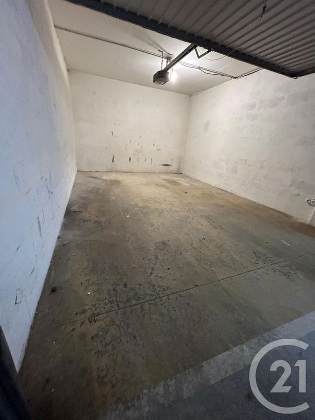 Afficher la photo en grand parking à vendre - 16.0 m2 - PARIS - 75020 - ILE-DE-FRANCE - Century 21 Nation