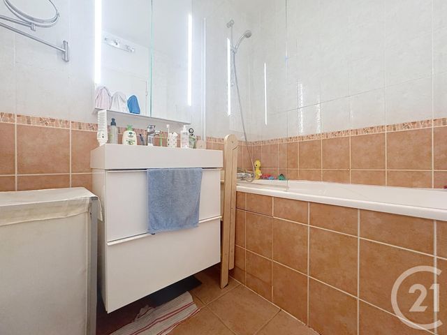 Appartement F2 à vendre - 2 pièces - 40.78 m2 - PARIS - 75011 - ILE-DE-FRANCE - Century 21 Nation