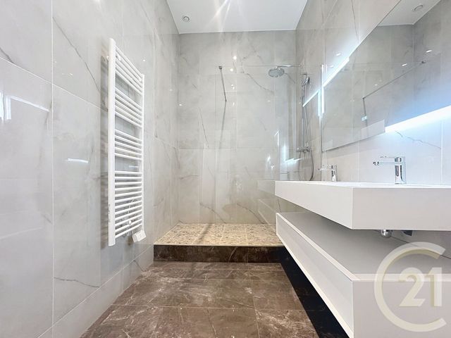 Appartement F2 à vendre - 2 pièces - 50.2 m2 - PARIS - 75012 - ILE-DE-FRANCE - Century 21 Nation