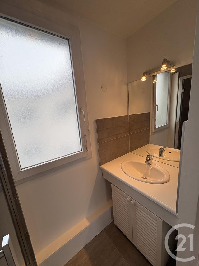 Appartement F3 à louer - 3 pièces - 84.1 m2 - PARIS - 75020 - ILE-DE-FRANCE - Century 21 Nation