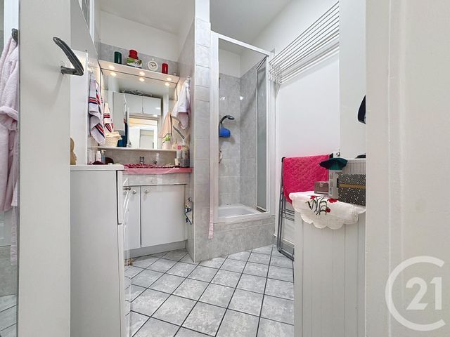 Appartement F2 à vendre - 2 pièces - 42.0 m2 - PARIS - 75020 - ILE-DE-FRANCE - Century 21 Nation