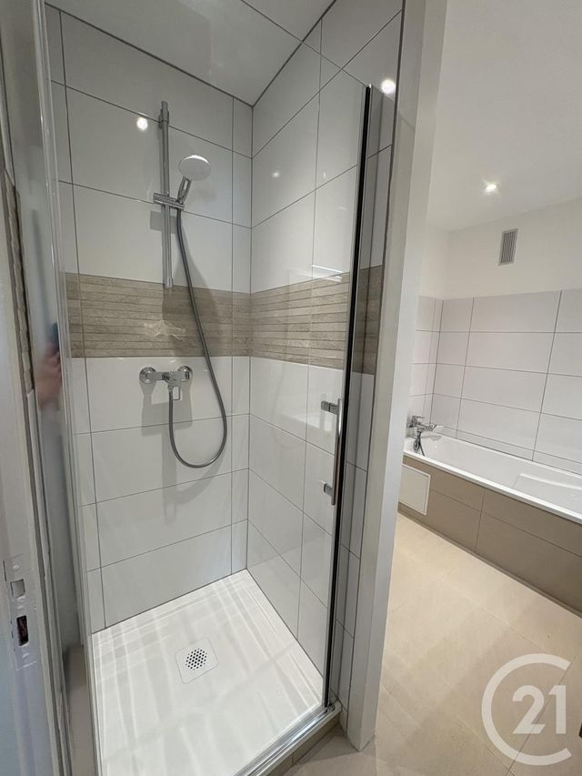 Appartement F4 à louer - 4 pièces - 86.93 m2 - PARIS - 75011 - ILE-DE-FRANCE - Century 21 Nation