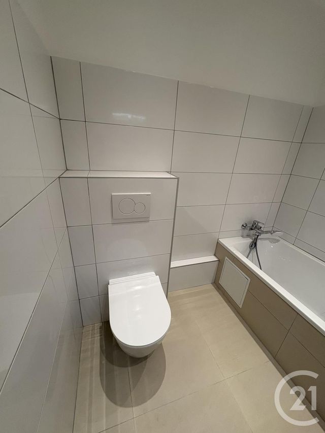 Appartement F4 à louer - 4 pièces - 86.93 m2 - PARIS - 75011 - ILE-DE-FRANCE - Century 21 Nation