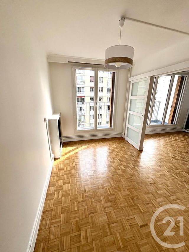 Appartement F3 à louer PARIS